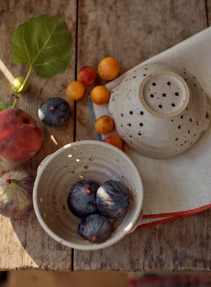 Speckled Berry Colander