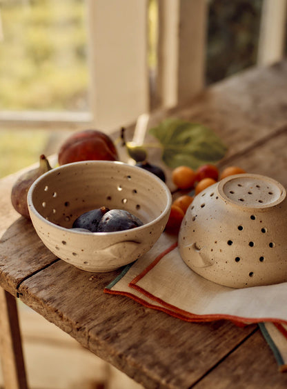 Speckled Berry Colander