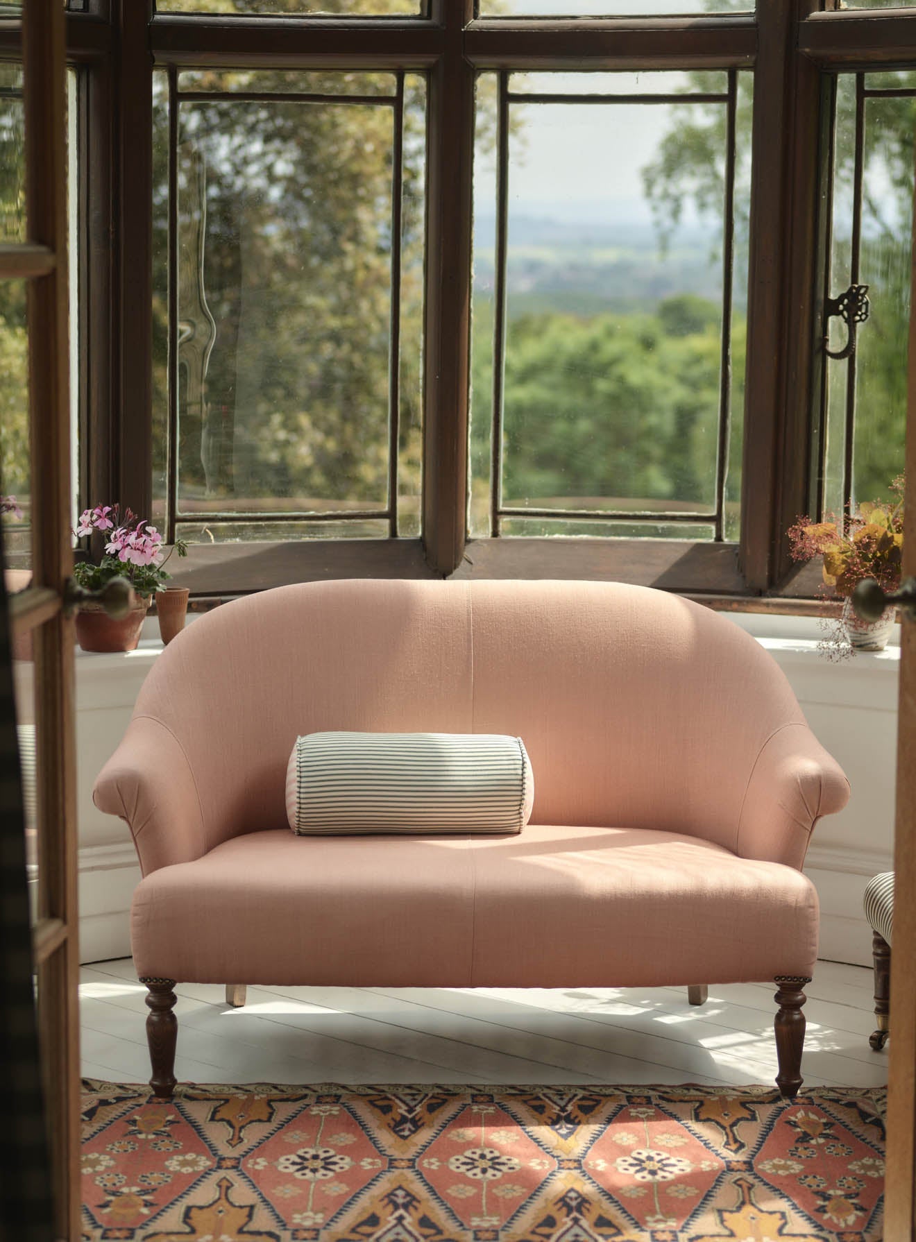Clandon Sofa, Plaster Pink Linen
