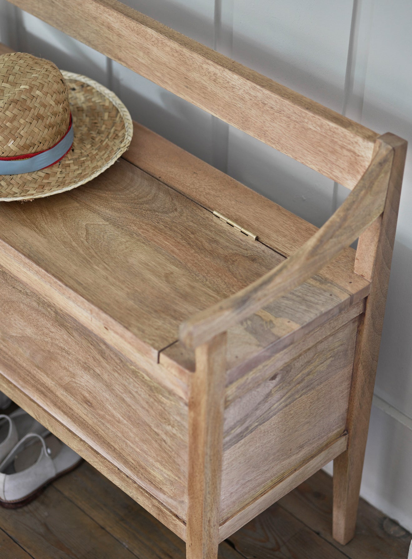 Hanson Storage Bench