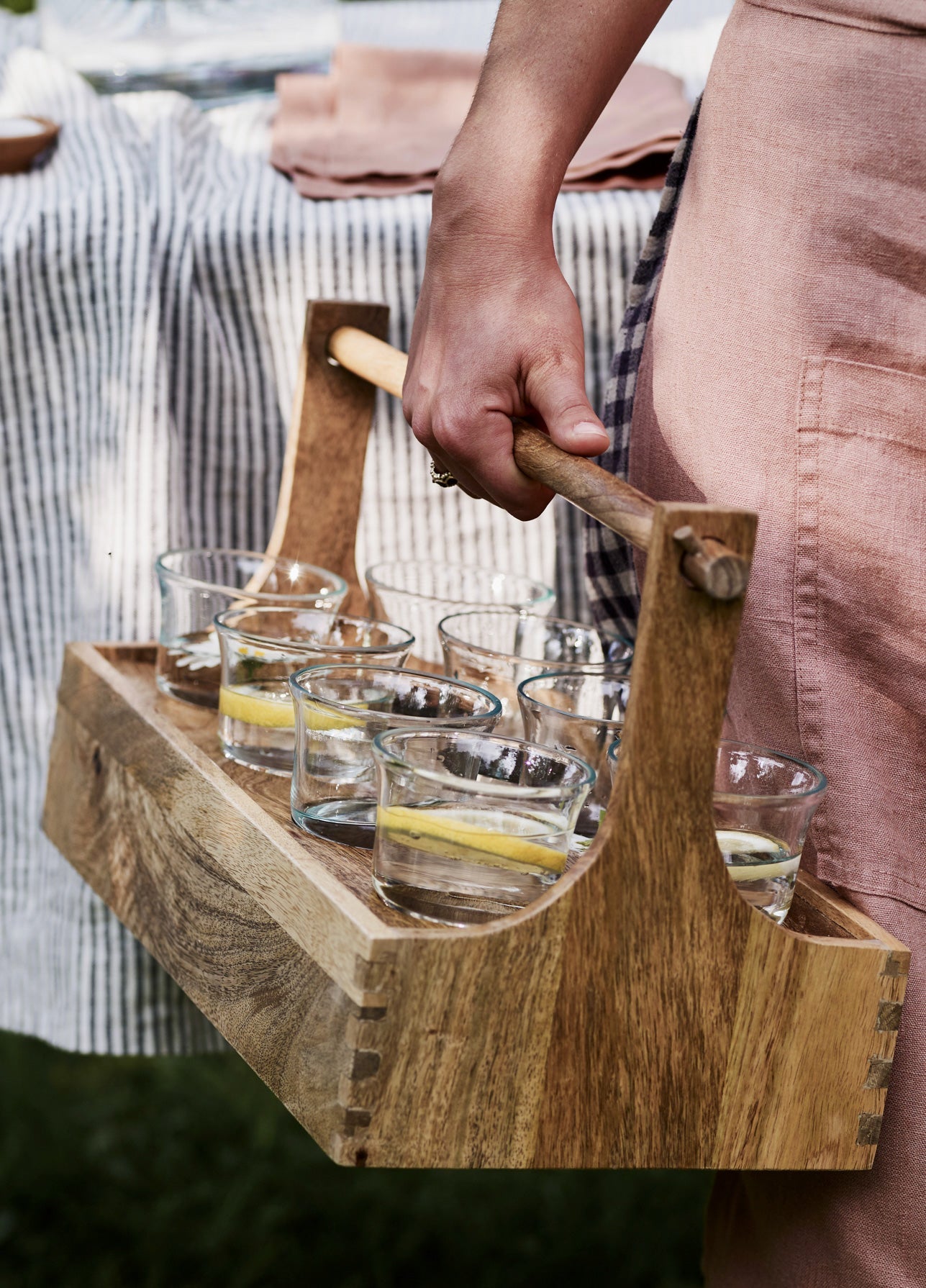 Lyle Water Glass, Carrier Set