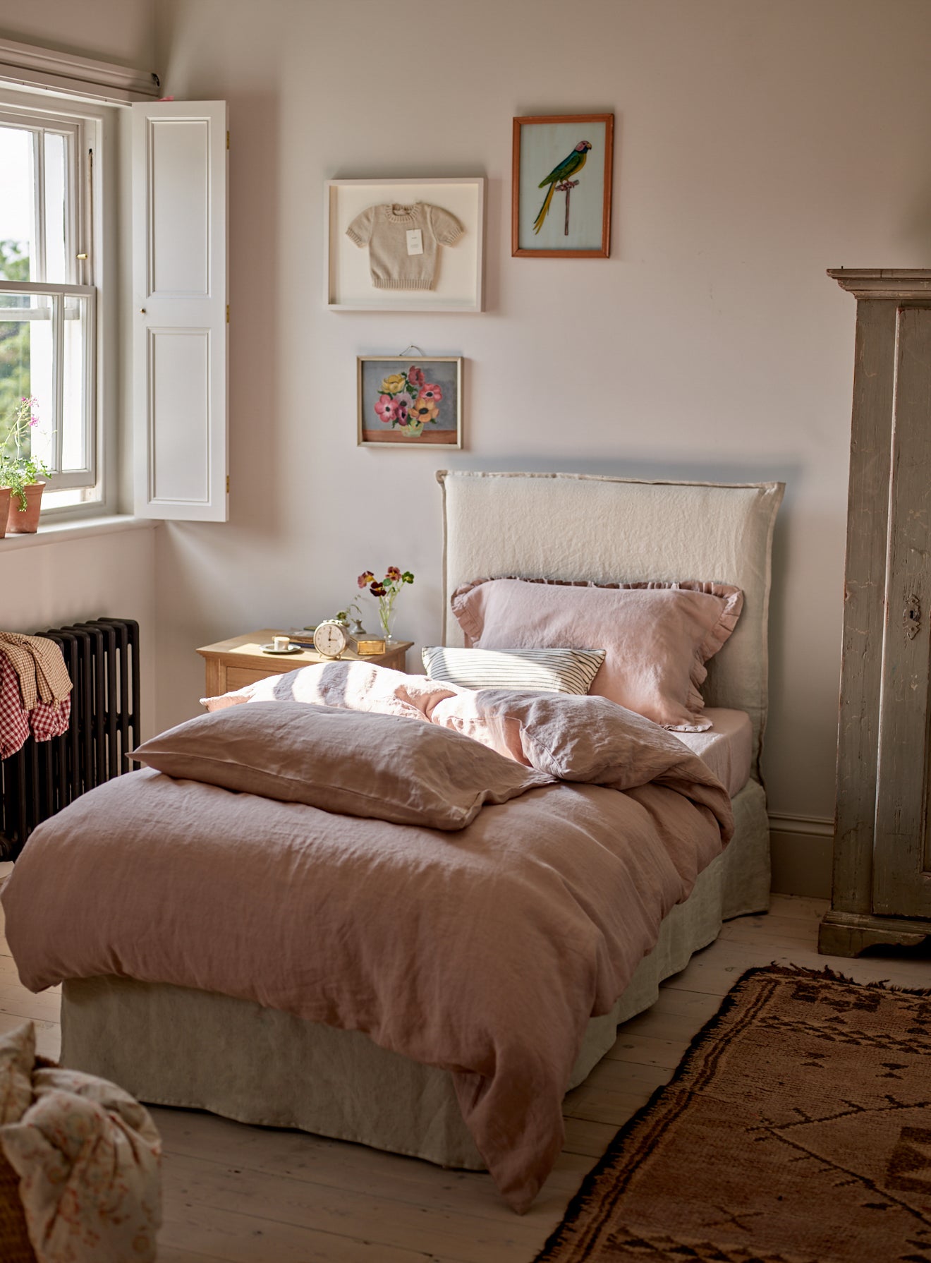 Mila Bed, Grey Ticking Stripe